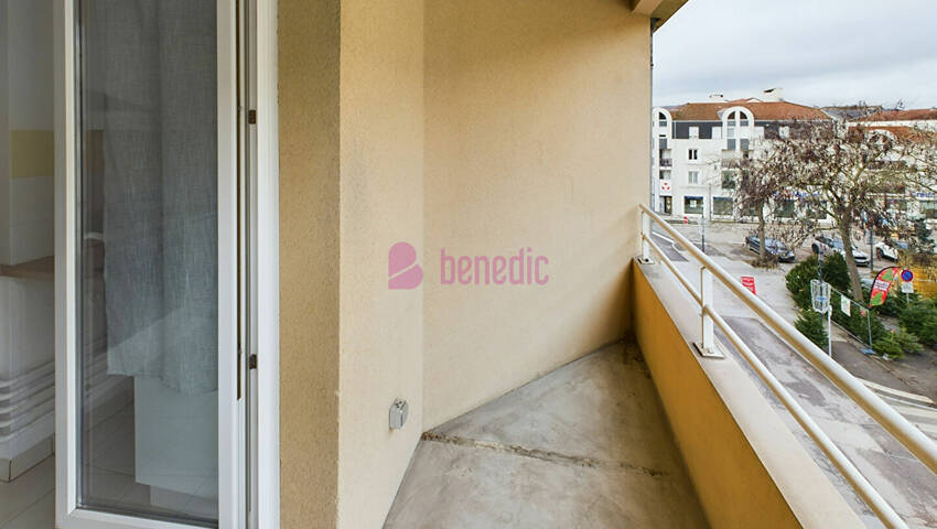 4255059h - Attribut alt par défaut.