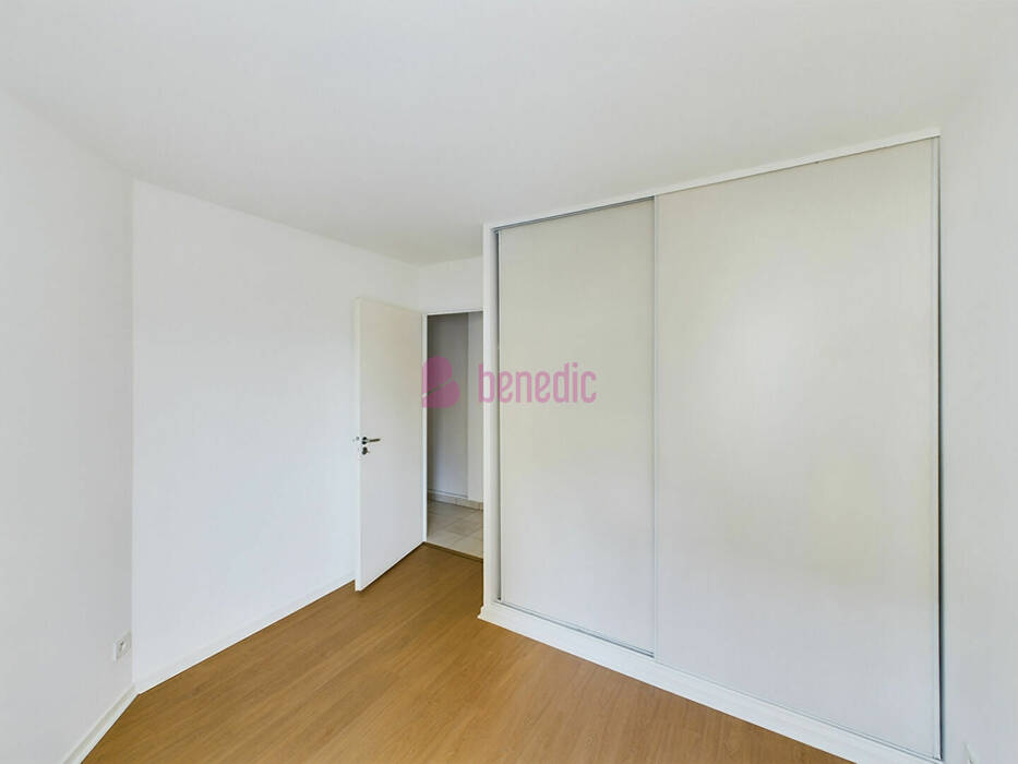 4255059i - Attribut alt par défaut.