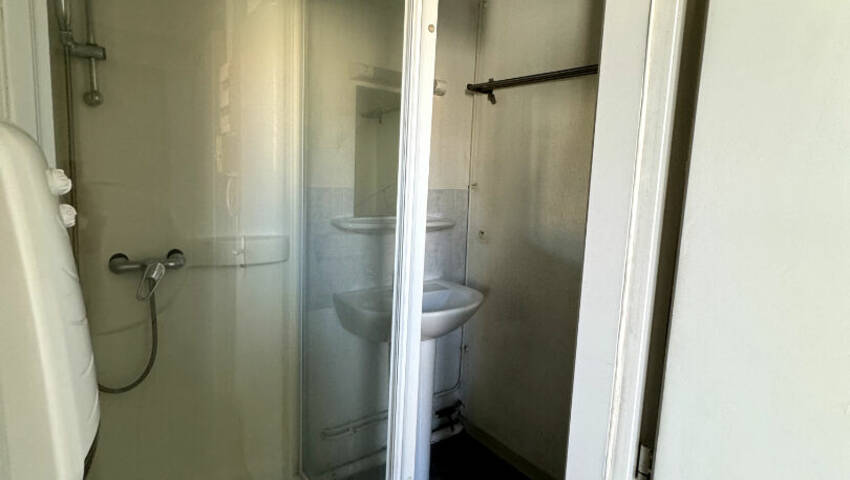 4254202d - Attribut alt par défaut.