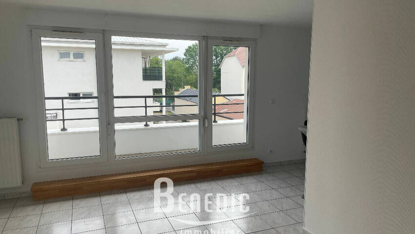 46085612a - Attribut alt par défaut.