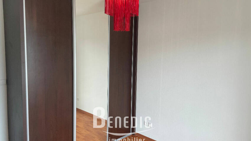 46085612g - Attribut alt par défaut.