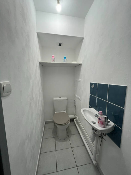 4254322d - Attribut alt par défaut.