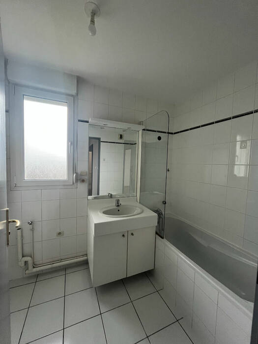 4254322e - Attribut alt par défaut.