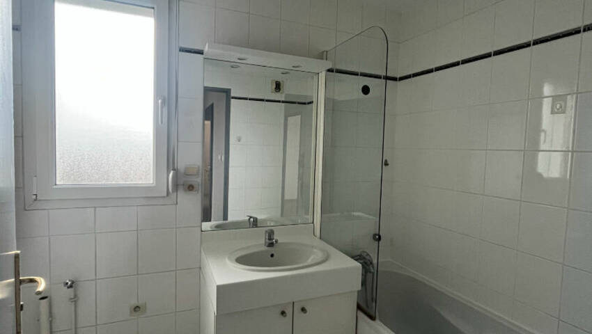 4254322e - Attribut alt par défaut.