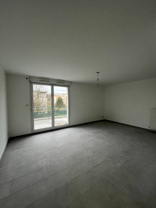 4254322l - Attribut alt par défaut.