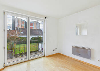 5266541b - Attribut alt par défaut.