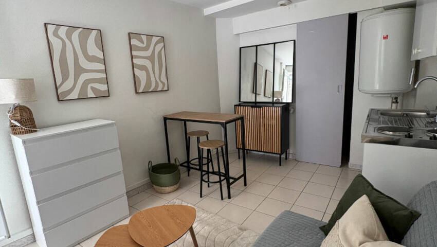 4254313c - Attribut alt par défaut.