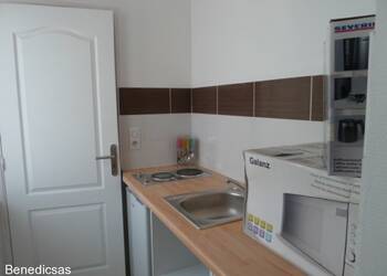 5272725b - Attribut alt par défaut.