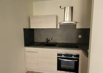 45998099c - Attribut alt par défaut.