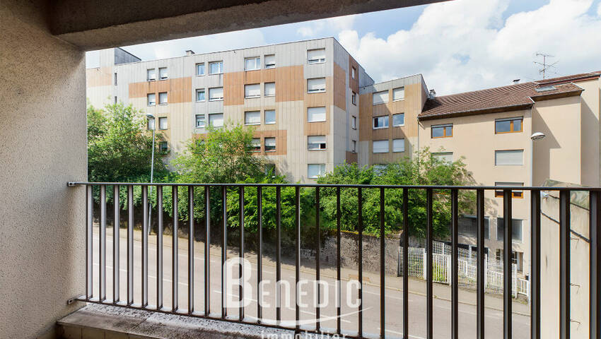 45998099g - Attribut alt par défaut.