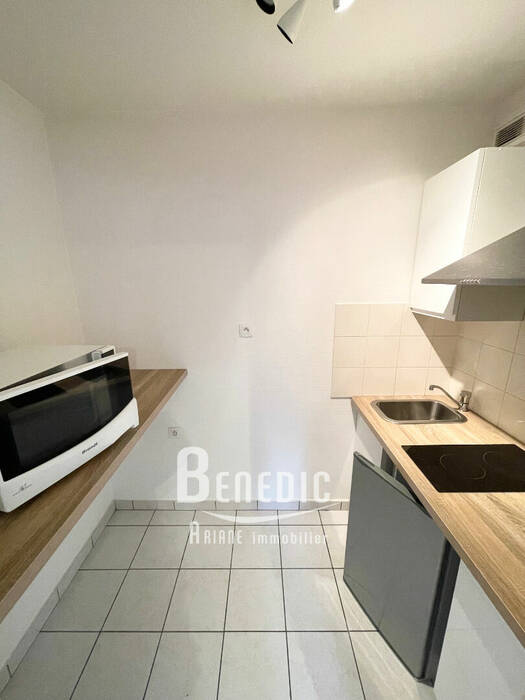 17150390b - Attribut alt par défaut.