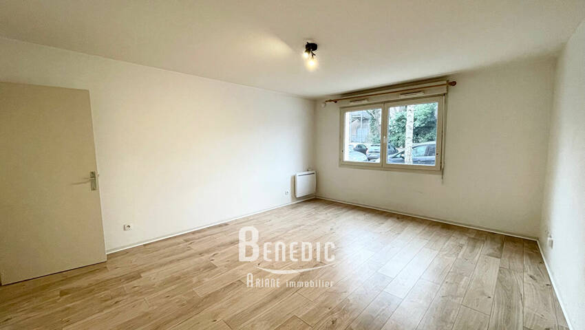 17150390c - Attribut alt par défaut.