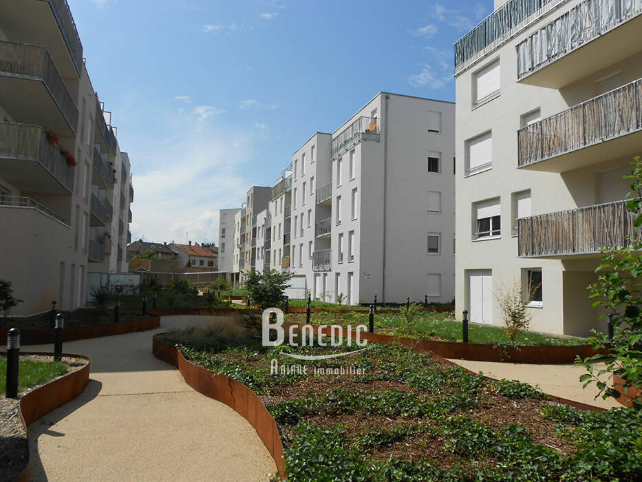 20452062e - Attribut alt par défaut.