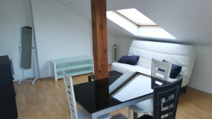 4246768b - Attribut alt par défaut.