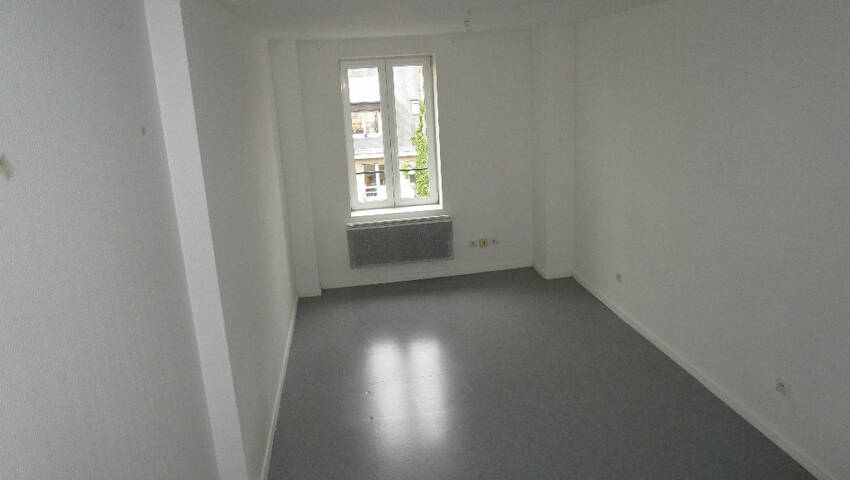 4254214b - Attribut alt par défaut.