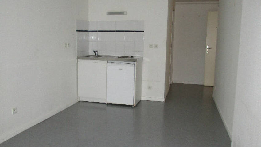 4254214c - Attribut alt par défaut.