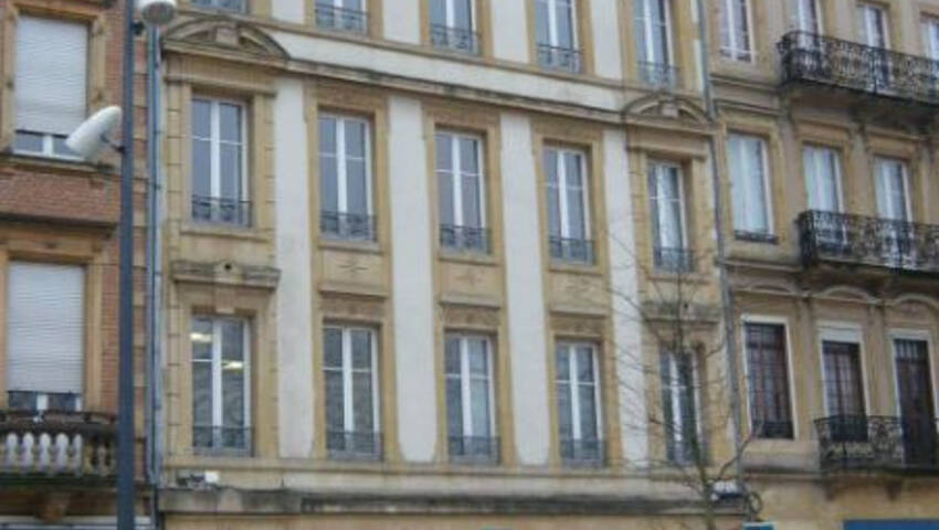 4254214g - Attribut alt par défaut.