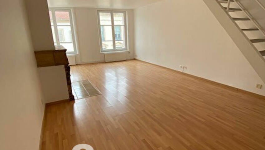 41705888c - Attribut alt par défaut.