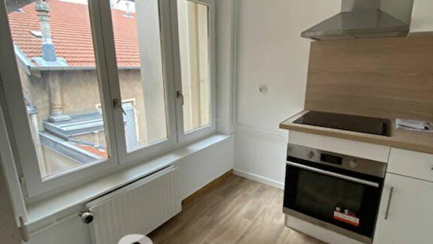 41705888f - Attribut alt par défaut.