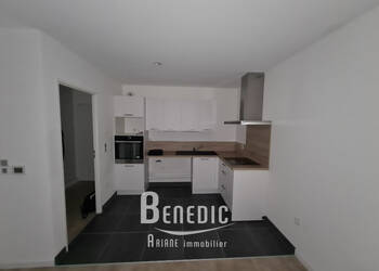 46887790a - Attribut alt par défaut.