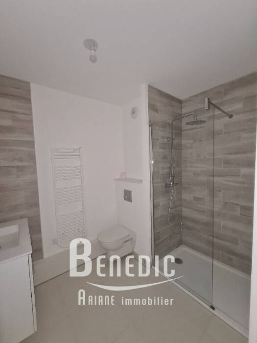 46887790c - Attribut alt par défaut.