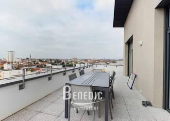 46826953c - Attribut alt par défaut.