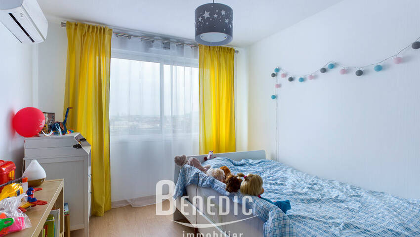 46826953j - Attribut alt par défaut.