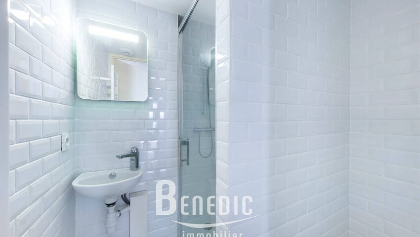 46826953l - Attribut alt par défaut.