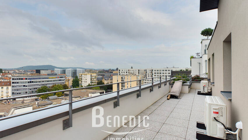 46826953n - Attribut alt par défaut.