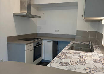 15904274b - Attribut alt par défaut.