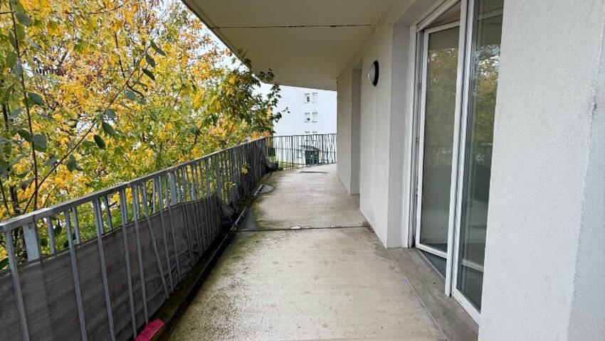 15904274j - Attribut alt par défaut.