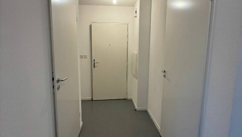 15904274l - Attribut alt par défaut.