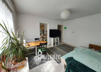 46980658a - Attribut alt par défaut.