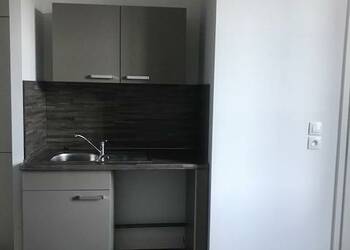 10434180b - Attribut alt par défaut.