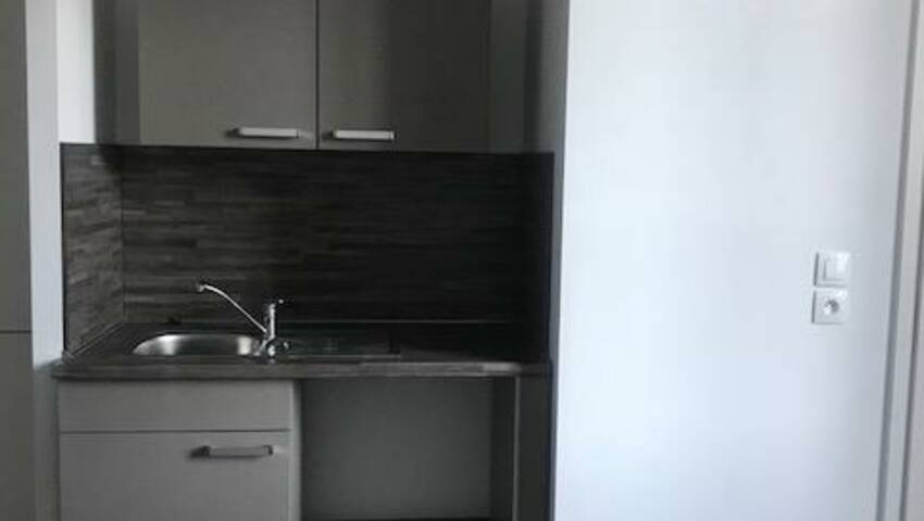 10434180b - Attribut alt par défaut.