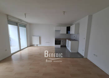 47215761a - Attribut alt par défaut.