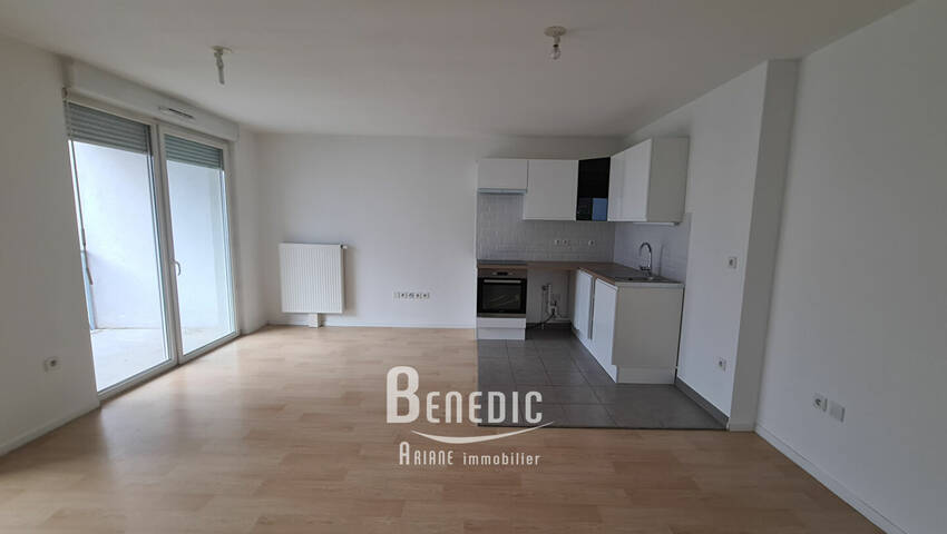 47215761a - Attribut alt par défaut.