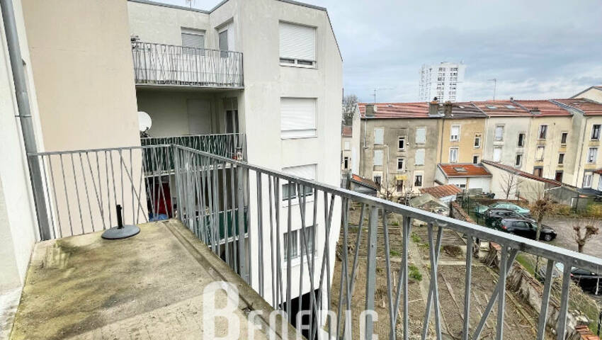 23372397e - Attribut alt par défaut.