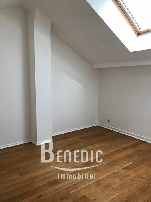 4247266g - Attribut alt par défaut.