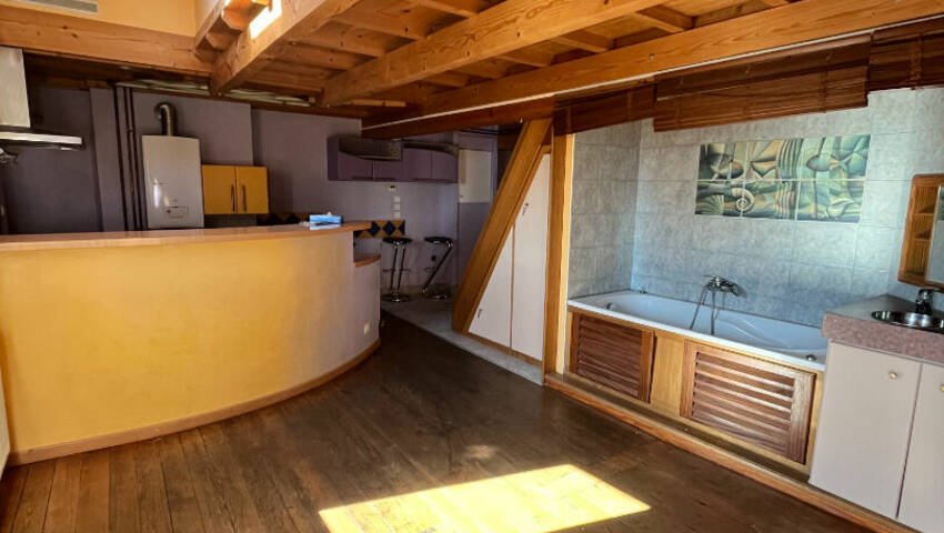 4253123b - Attribut alt par défaut.