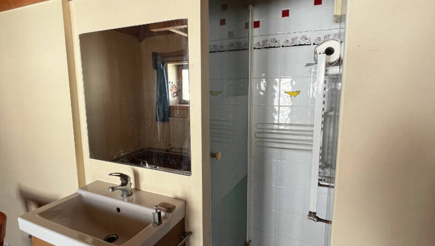 4253123j - Attribut alt par défaut.