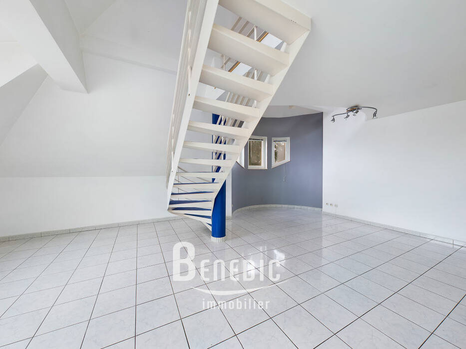 17369475c - Attribut alt par défaut.