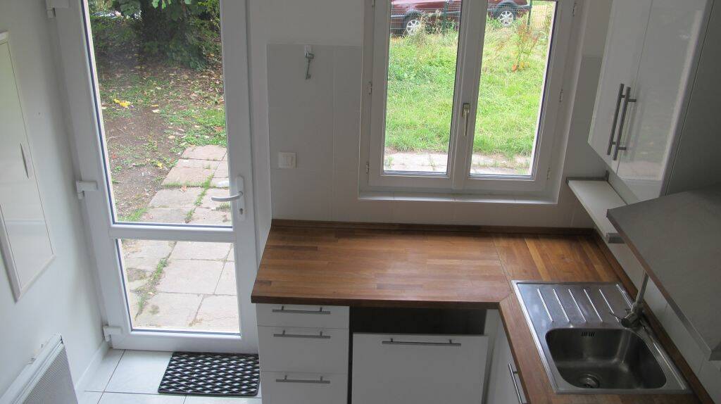 11407065b - Attribut alt par défaut.