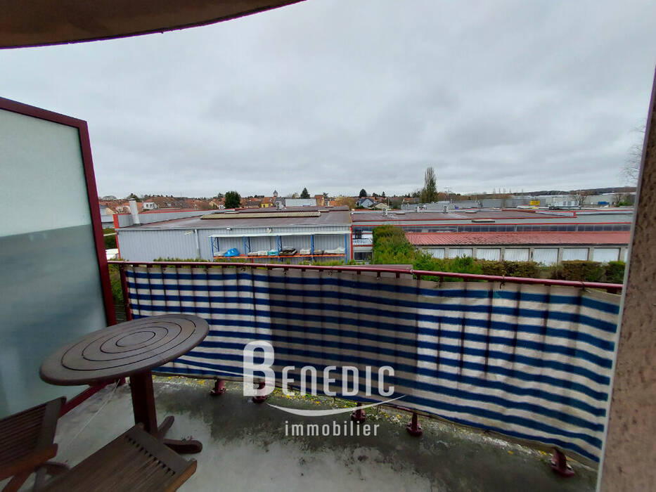 48492104d - Attribut alt par défaut.