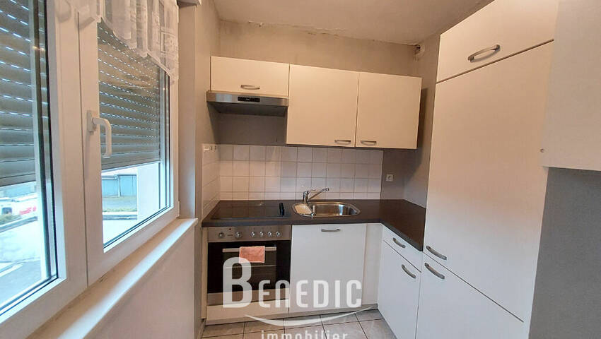 48492104c - Attribut alt par défaut.