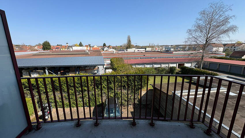 48492104a - Attribut alt par défaut.