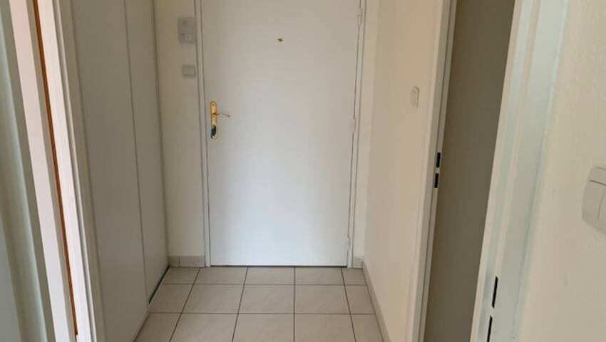 4253615b - Attribut alt par défaut.