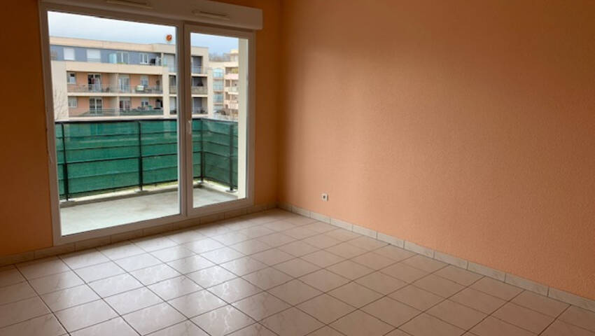 4253615e - Attribut alt par défaut.