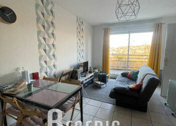 4255191a - Attribut alt par défaut.