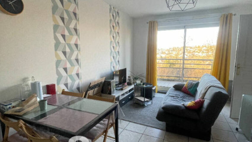 4255191a - Attribut alt par défaut.